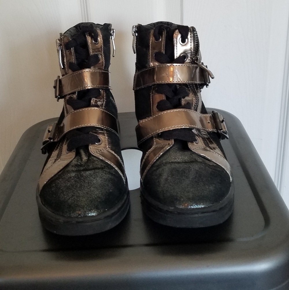 Vince Camuto Umily Hi Top Sneakers Pewter Metallic Size 8.5